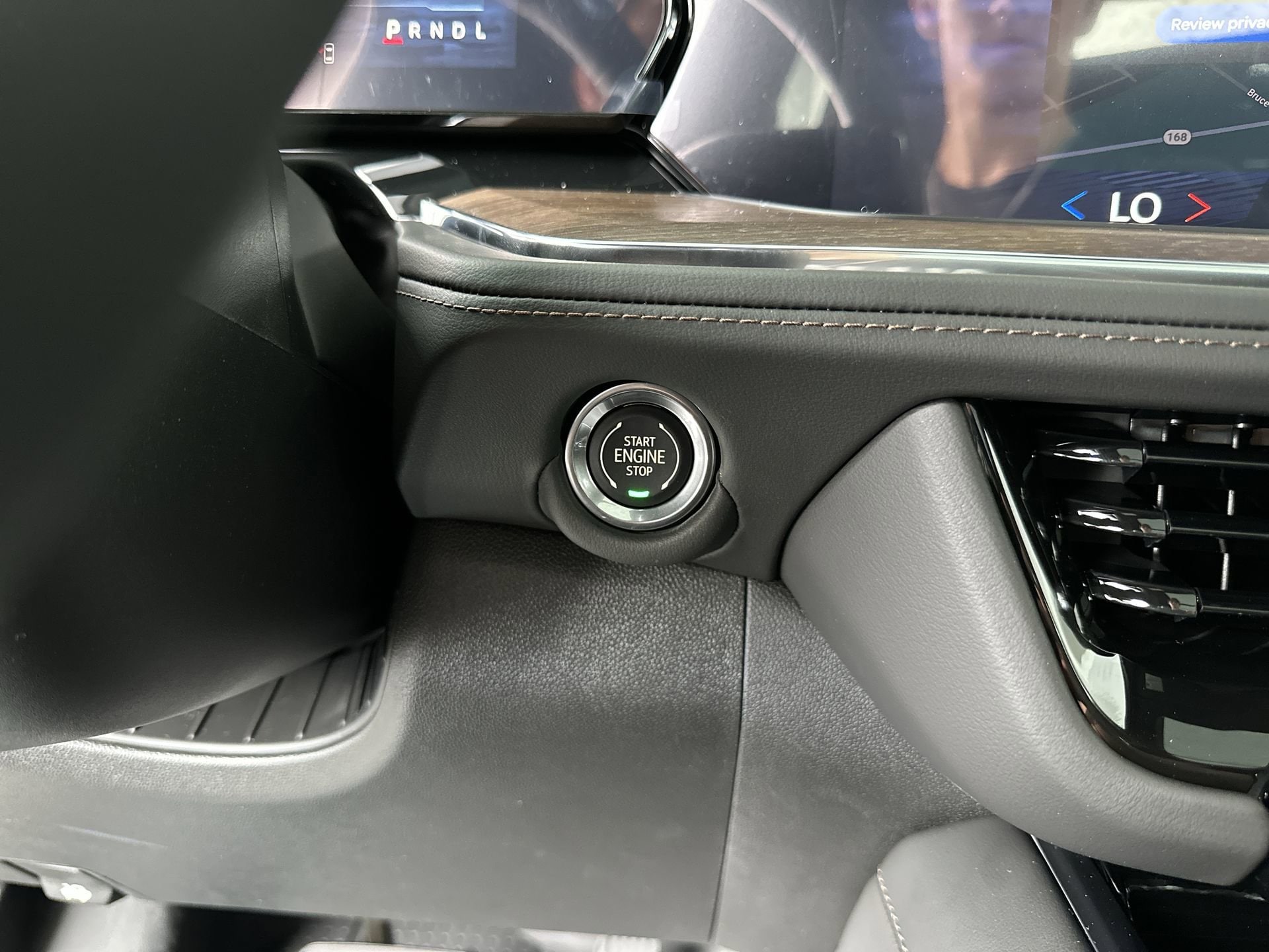 2026 Chevrolet Suburban High Country - Photo 17