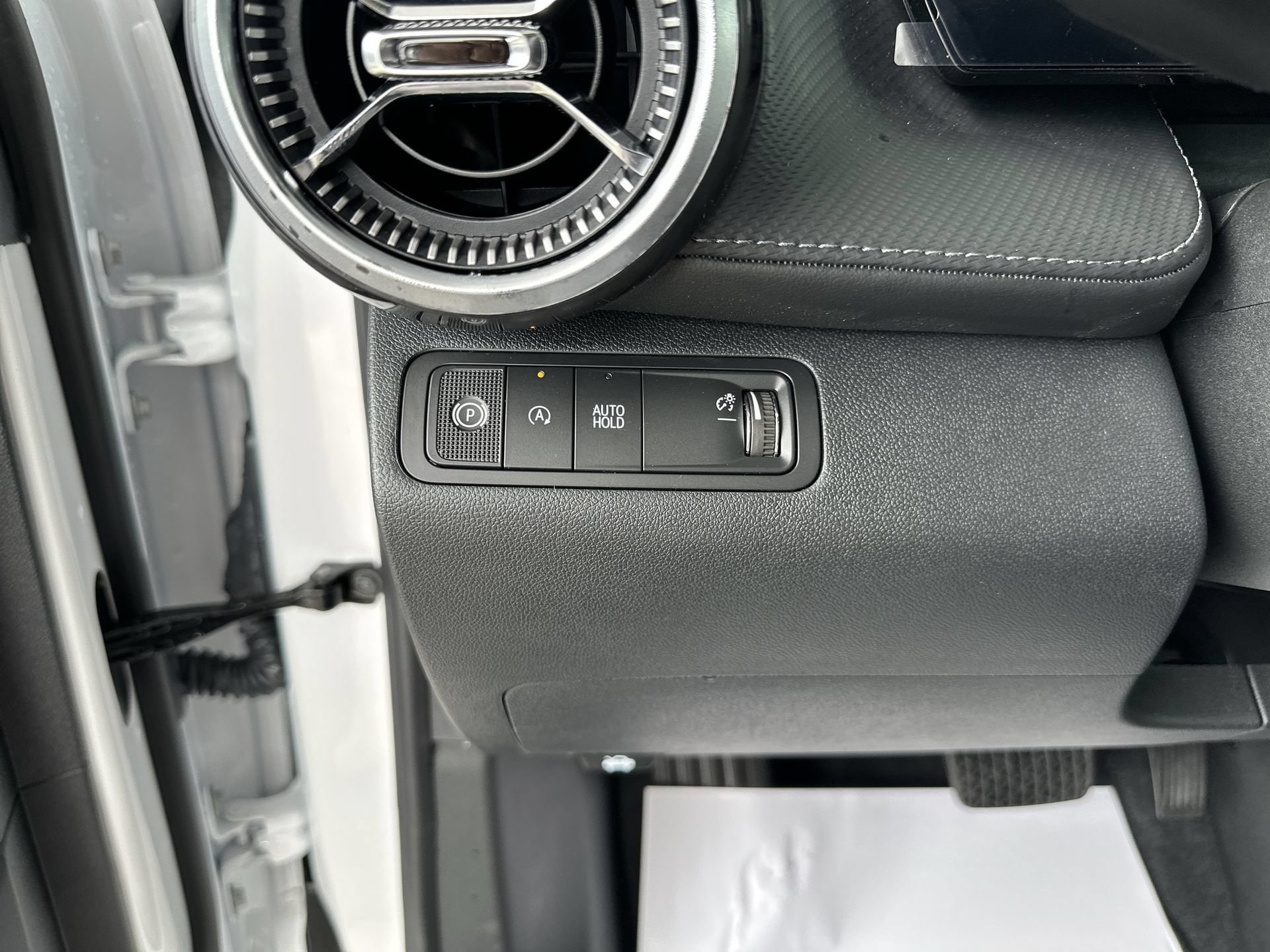 2027 Chevrolet Equinox LT - Photo 18