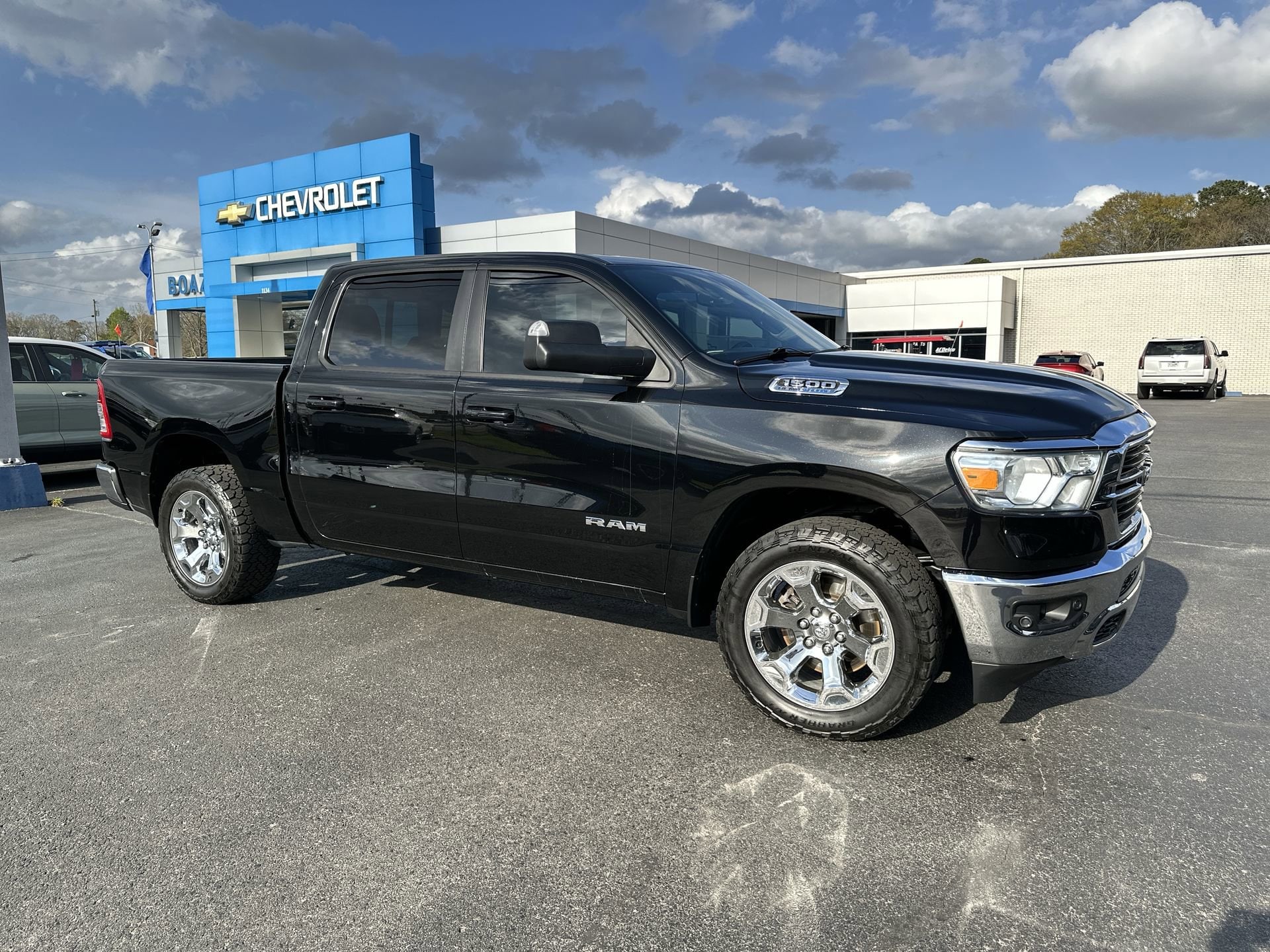 2021 RAM 1500 Big Horn/Lone Star 4x4 Crew Cab 5'7's photo