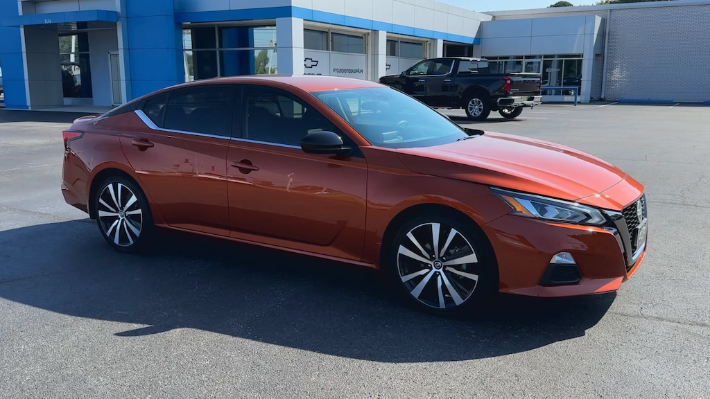 Used 2020 Nissan Altima SR FWD Sedan