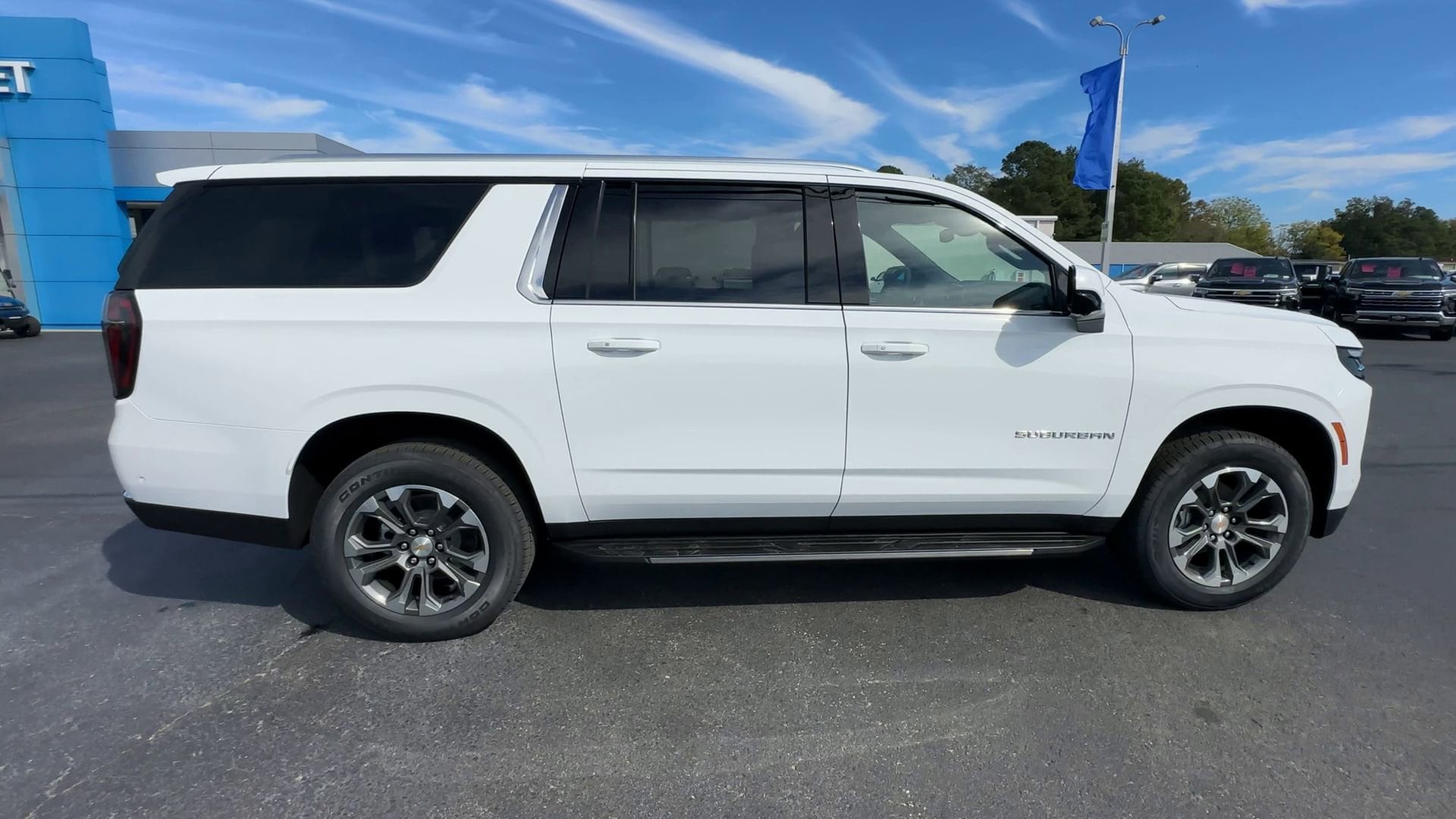 2026 Chevrolet Suburban LS - Photo 9