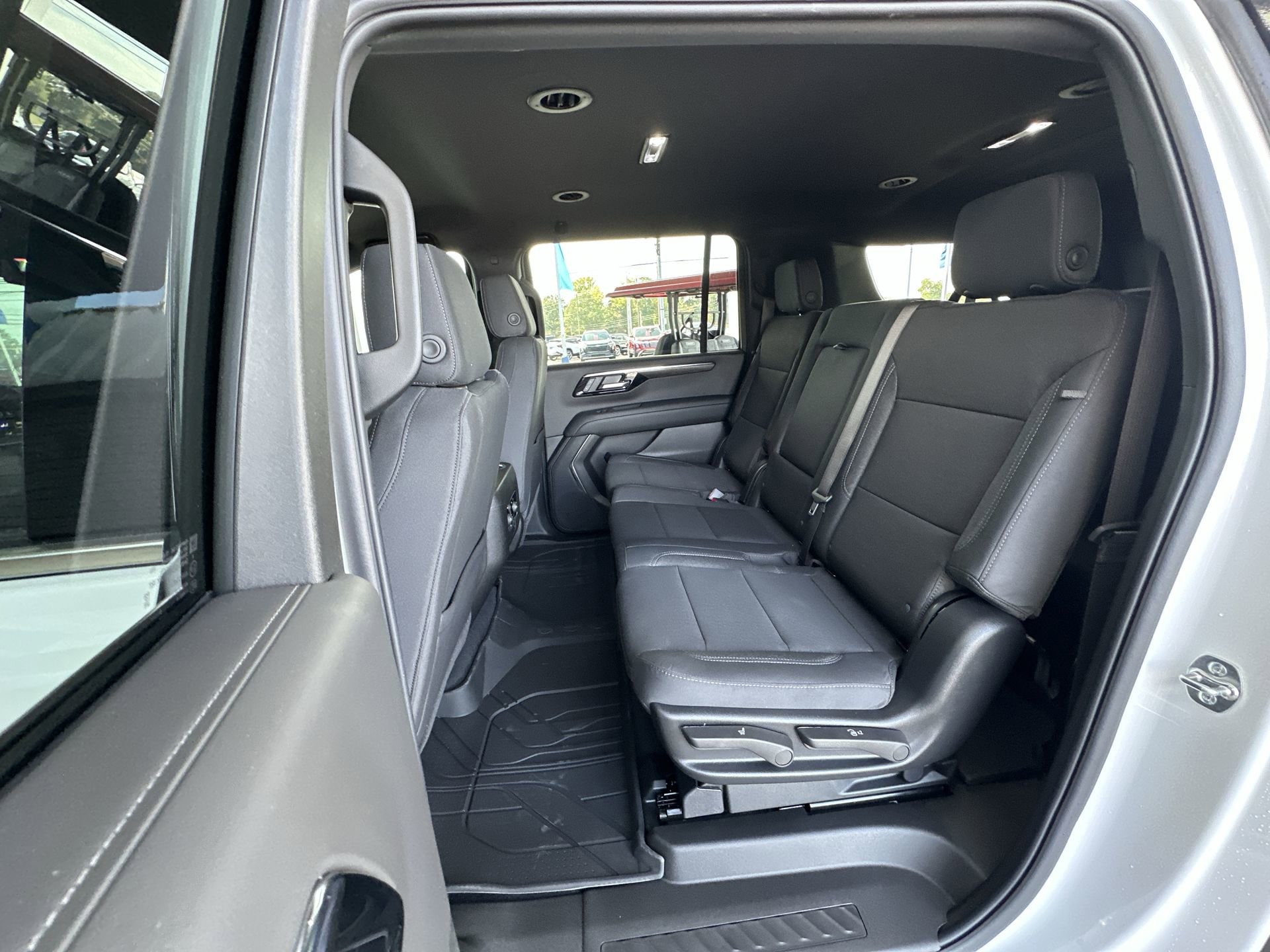 2026 Chevrolet Suburban LS - Photo 25