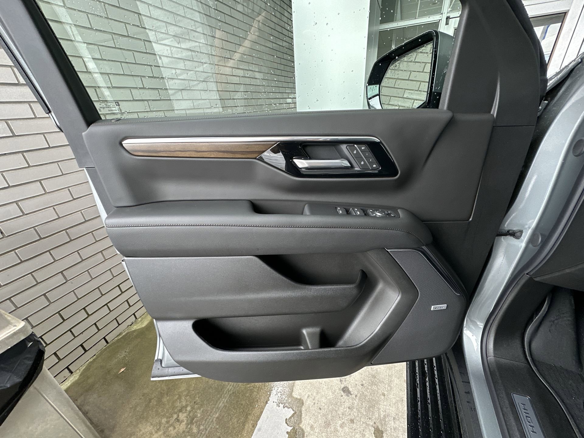 2026 Chevrolet Suburban High Country - Photo 23