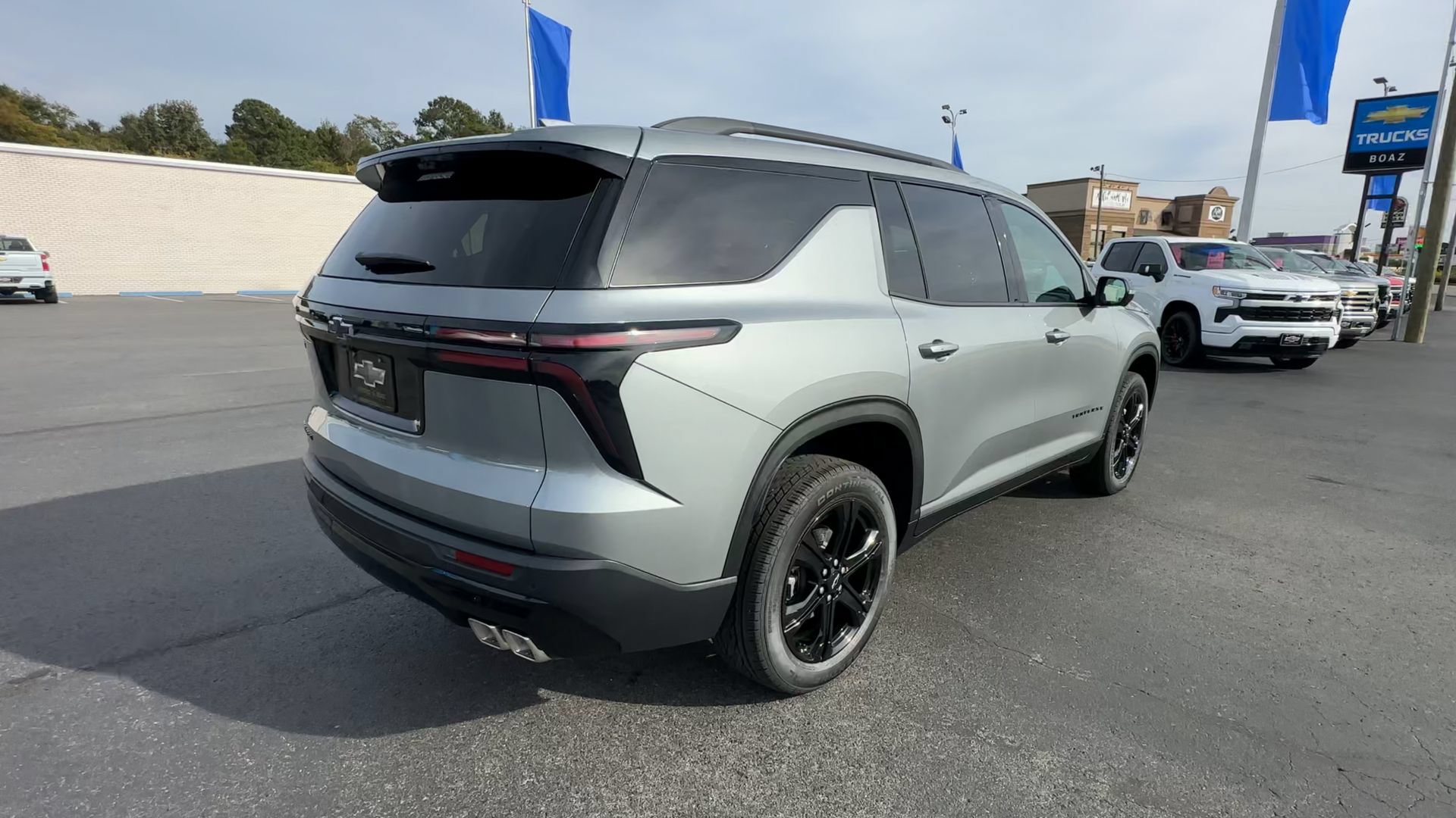 2027 Chevrolet Traverse LT - Photo 8