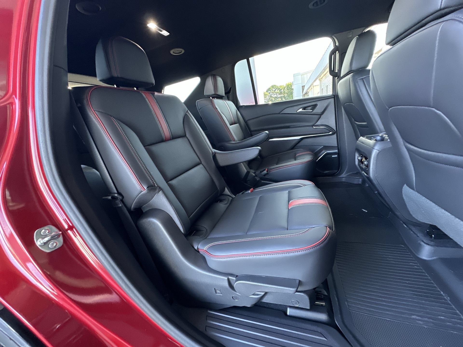 2027 Chevrolet Traverse RS - Photo 27
