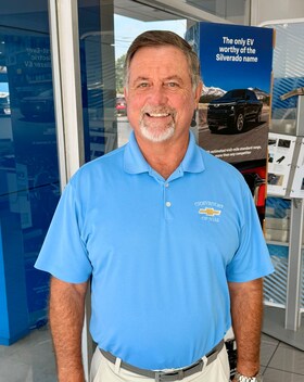 Staff member Mike Casey from ID_72980e