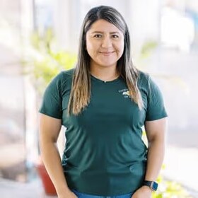 Staff member Jessica Munoz from ID_72980e