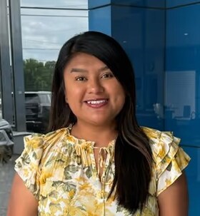 Staff member Esmeralda Zarate from ID_46aef4