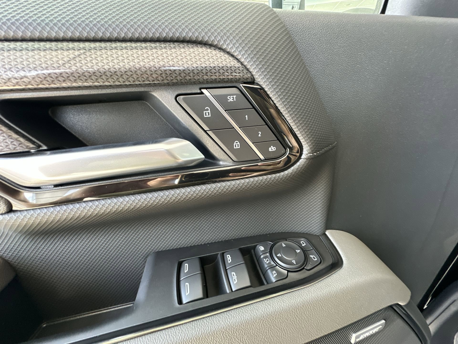 2026 Chevrolet Silverado 2500 HD ZR2 - Photo 24