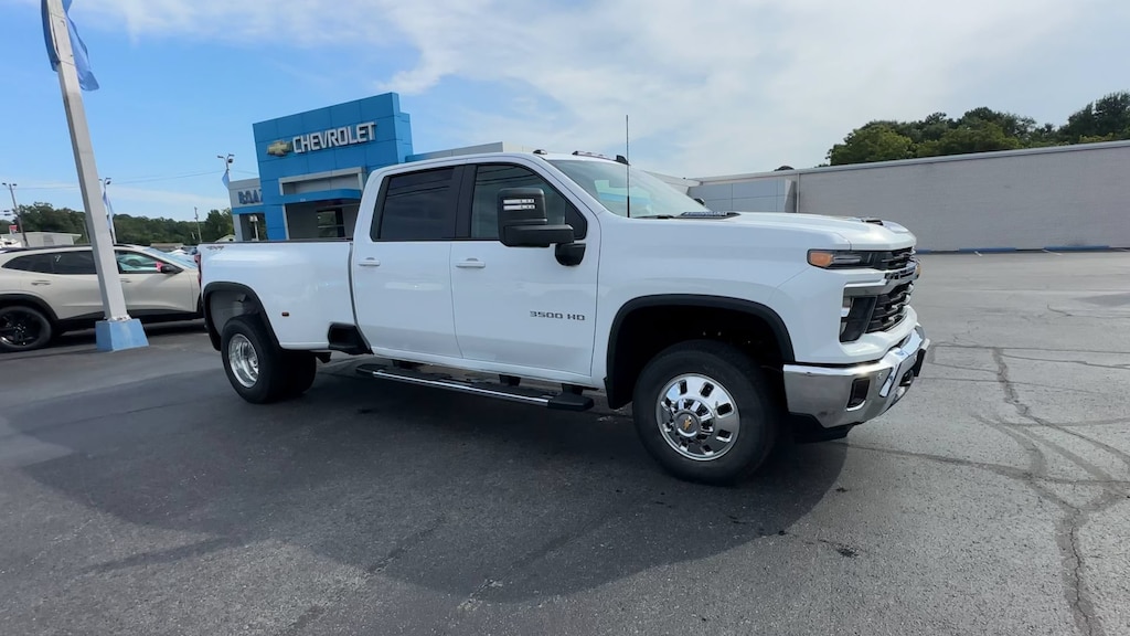 New 2026 Chevrolet Silverado 3500 HD LT DRW Truck
