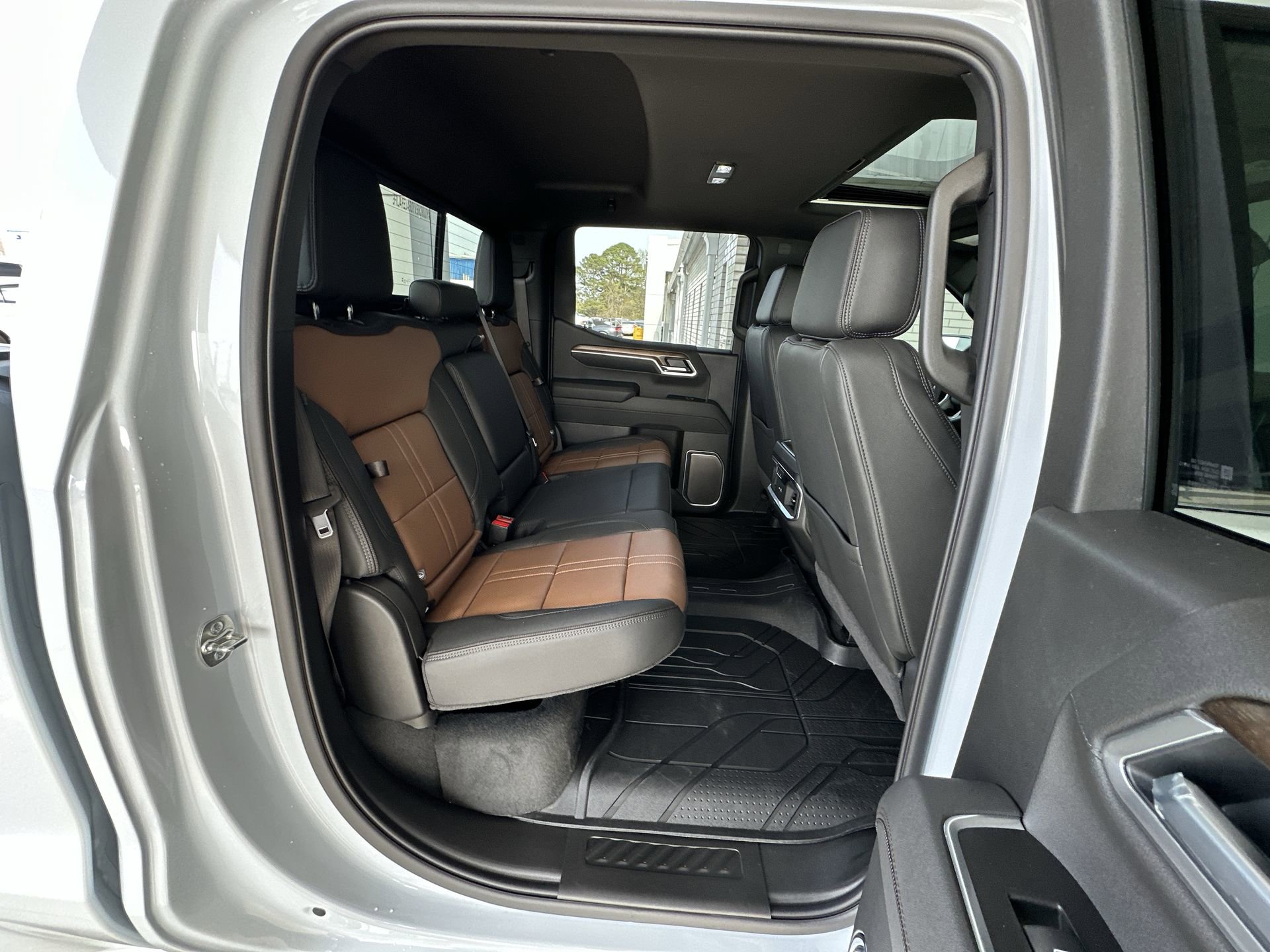 2026 Chevrolet Silverado 1500 High Country - Photo 27