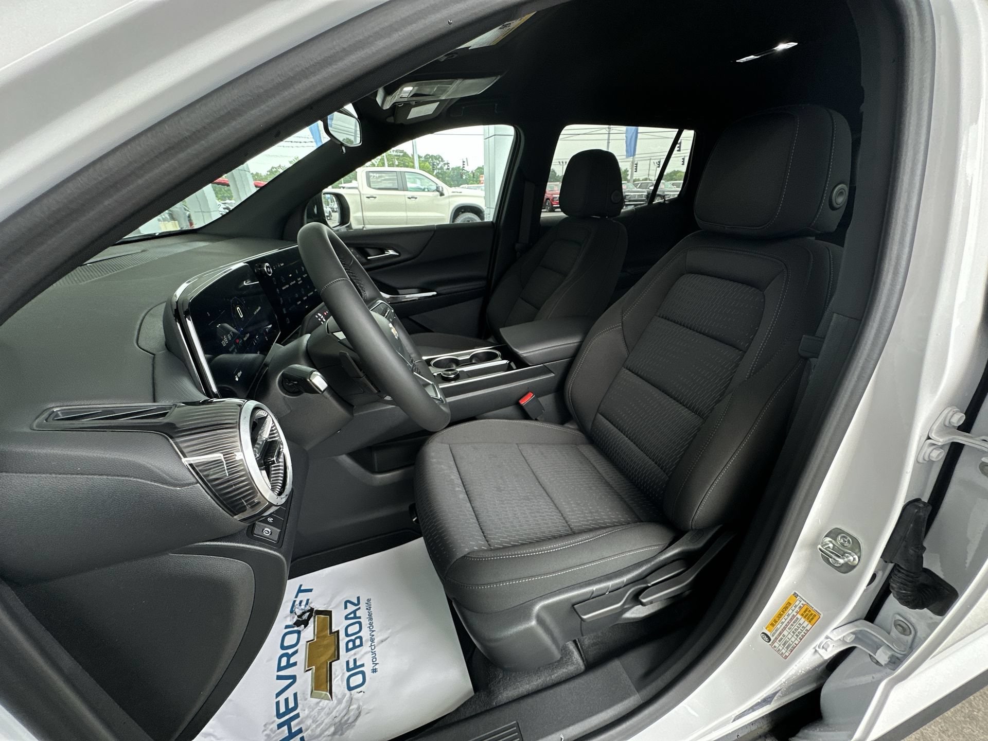 2027 Chevrolet Equinox LT - Photo 19