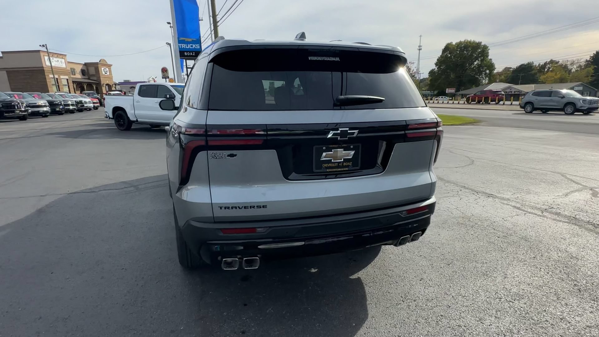 2027 Chevrolet Traverse LT - Photo 7