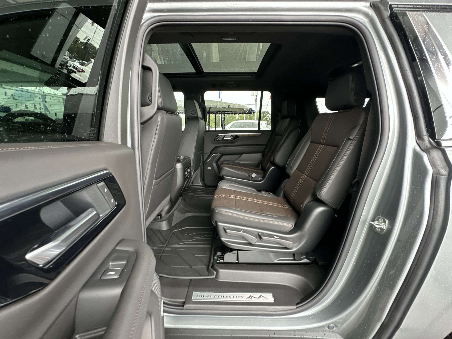 2026 Chevrolet Suburban High Country - Photo 26