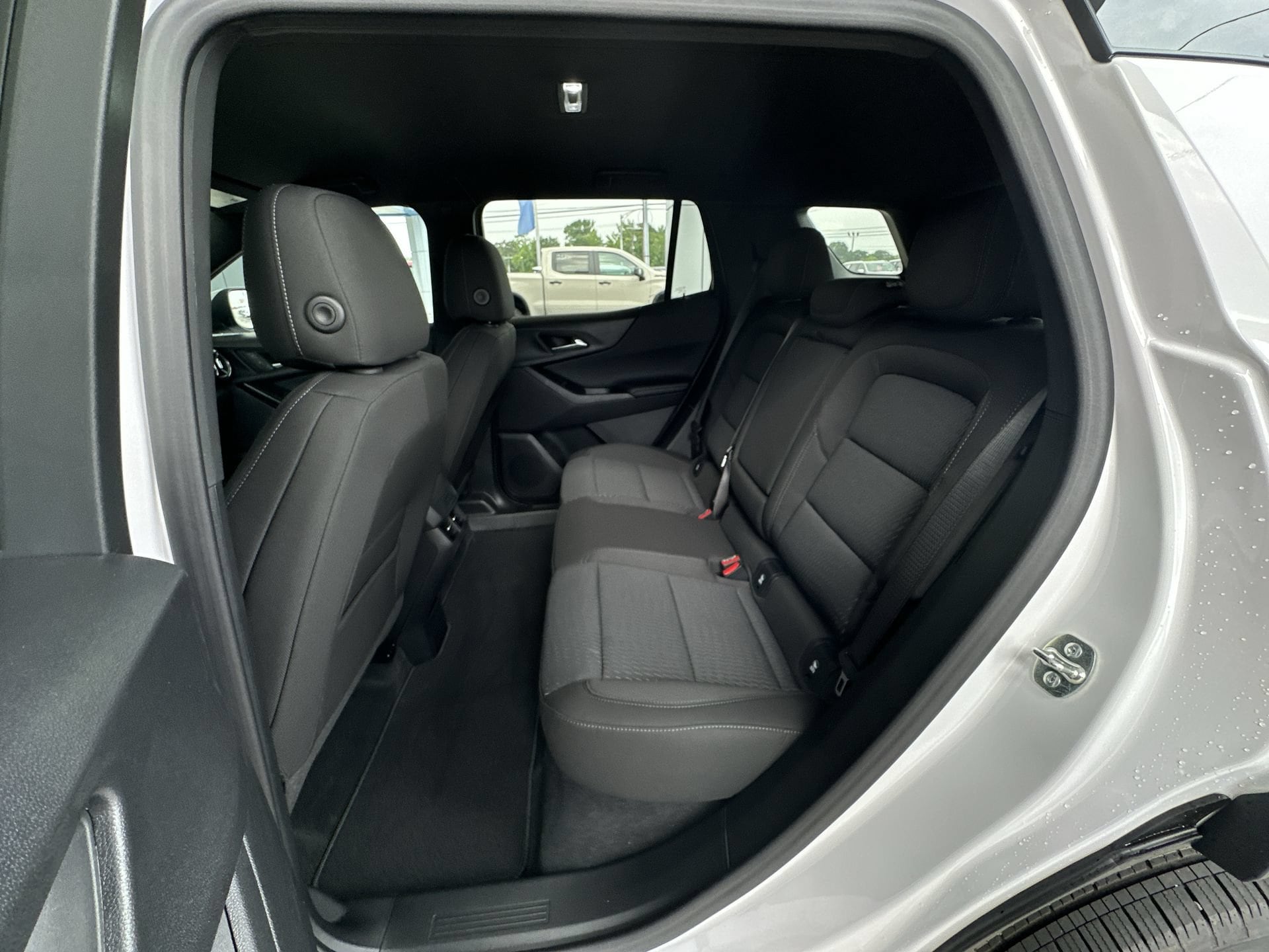 2027 Chevrolet Equinox LT - Photo 24
