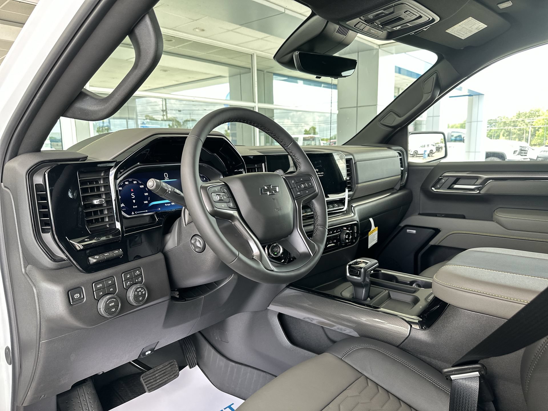 2026 Chevrolet Silverado 1500 ZR2 - Photo 10