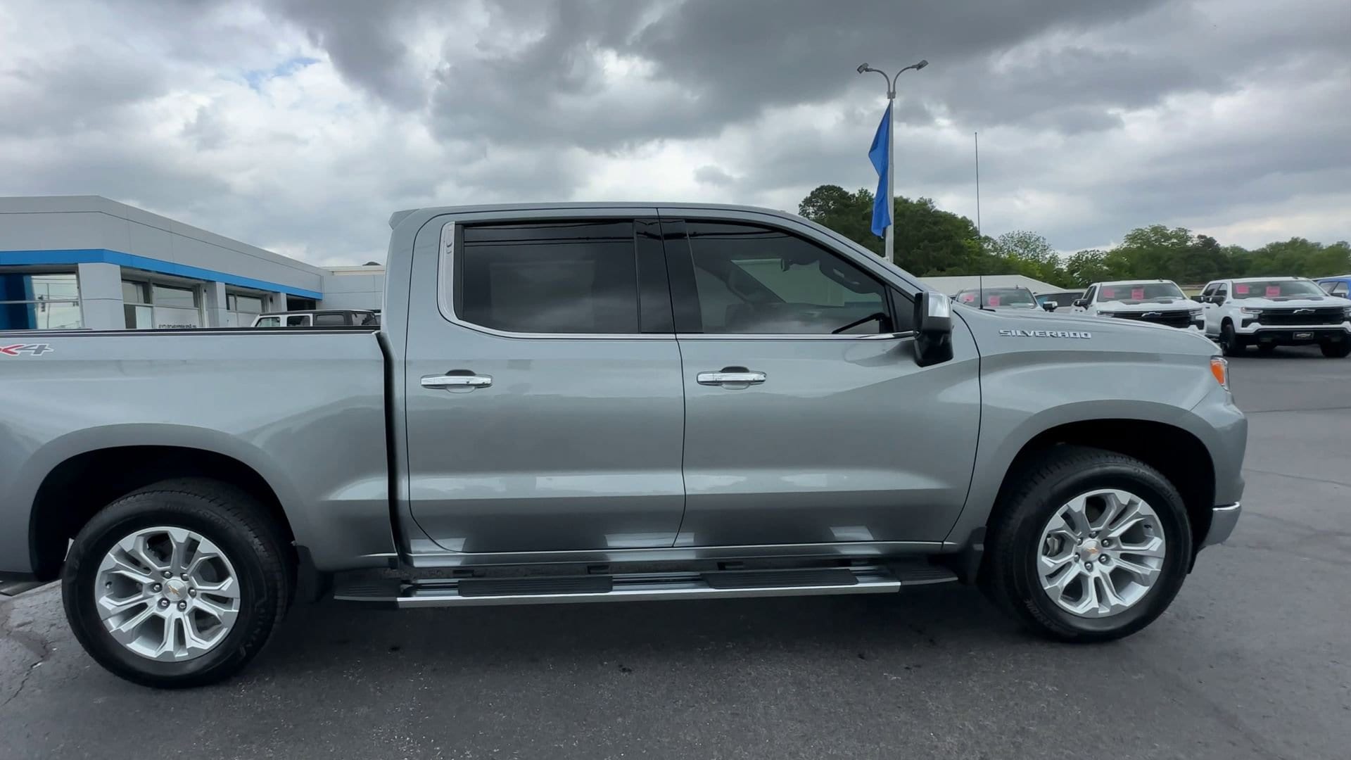 2026 Chevrolet Silverado 1500 LTZ - Photo 9