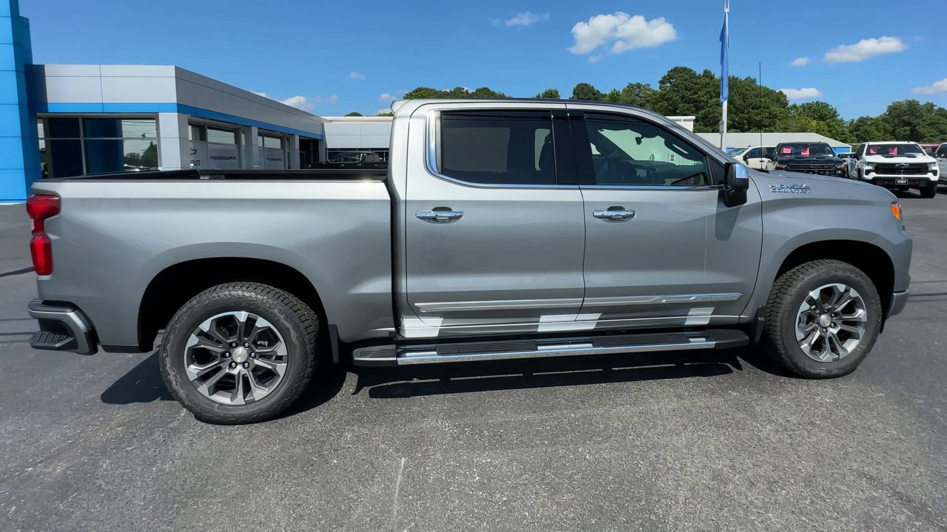 2026 Chevrolet Silverado 1500 High Country - Photo 9