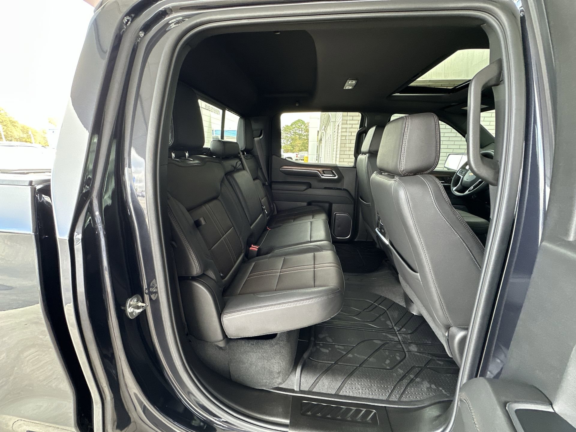 2023 Chevrolet Silverado 1500 High Country - Photo 27