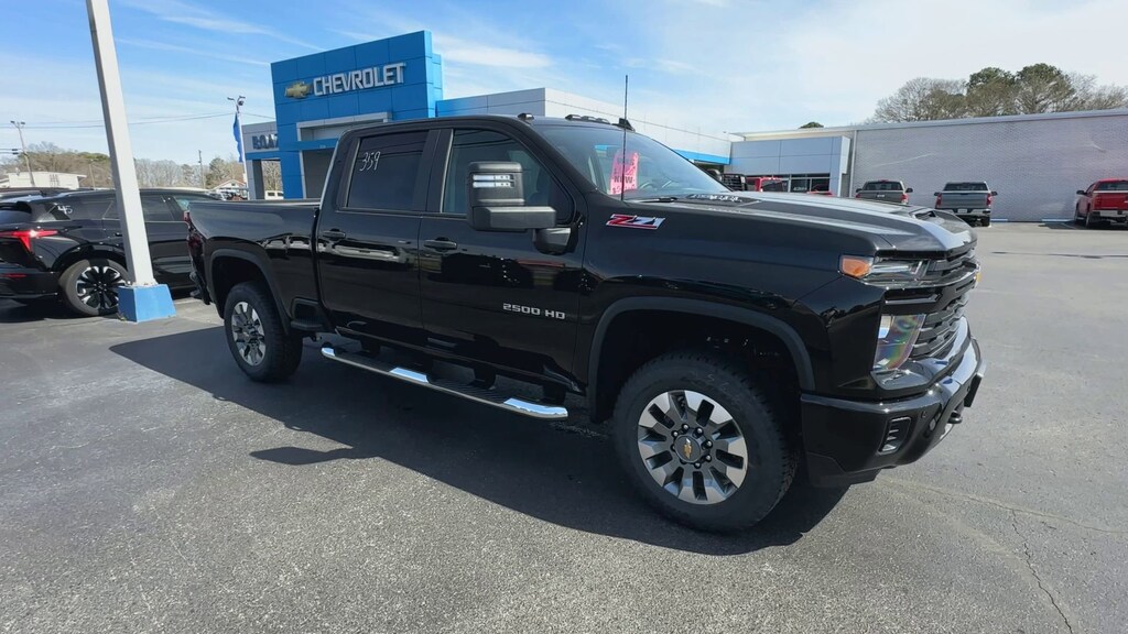 Used 2025 Chevrolet Silverado 2500 HD Custom Truck