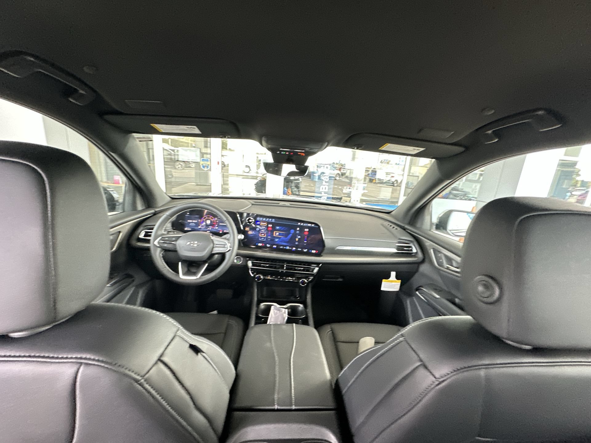 2027 Chevrolet Traverse LT - Photo 20