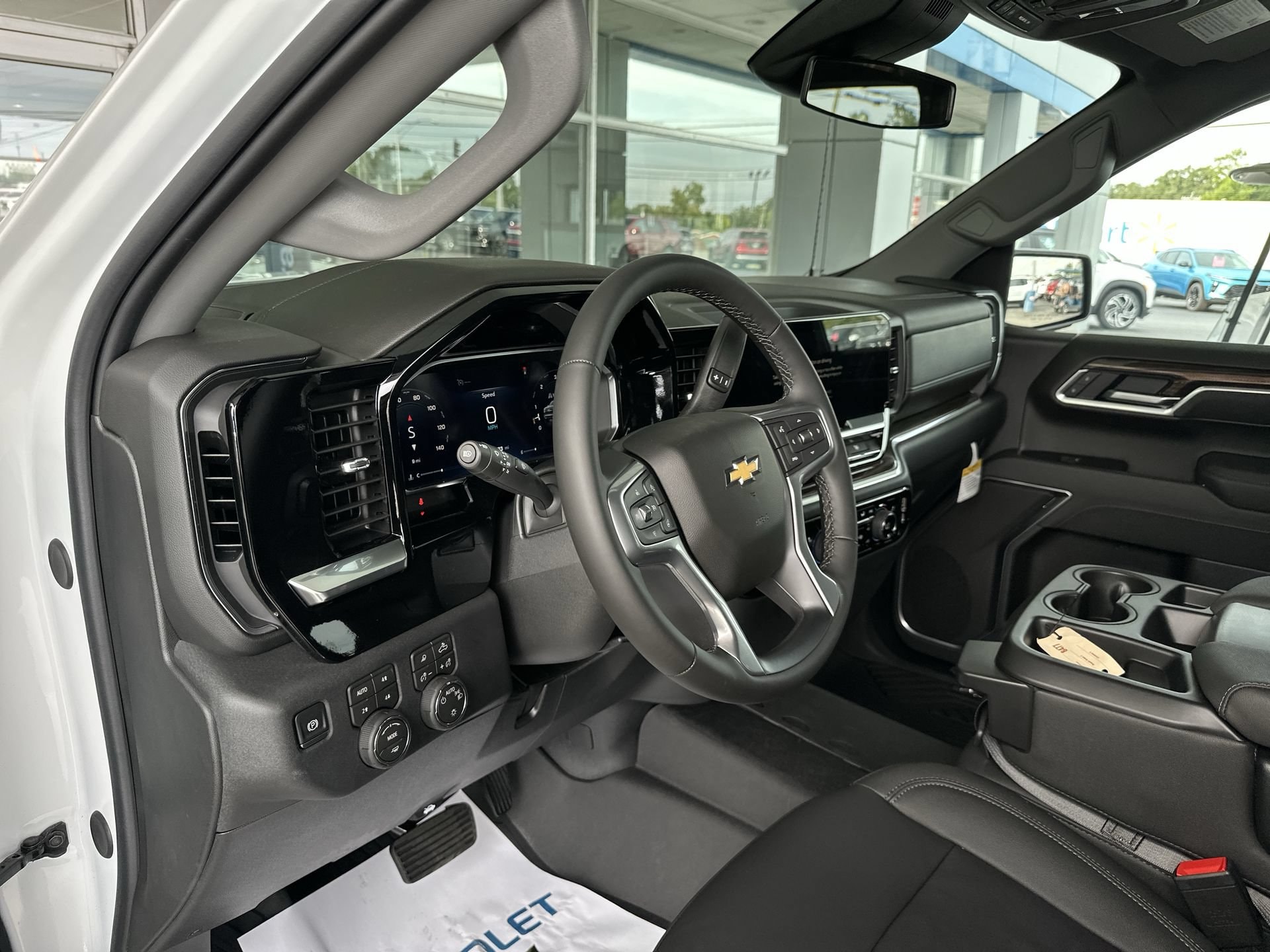 2026 Chevrolet Silverado 1500 LT - Photo 9