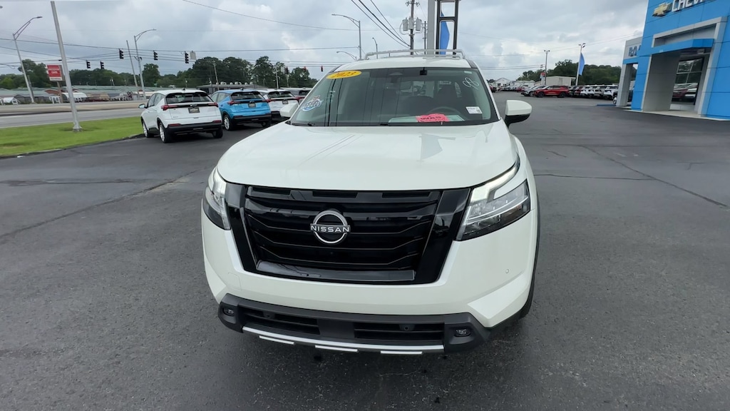 Used 2023 Nissan Pathfinder SL 4WD SUV