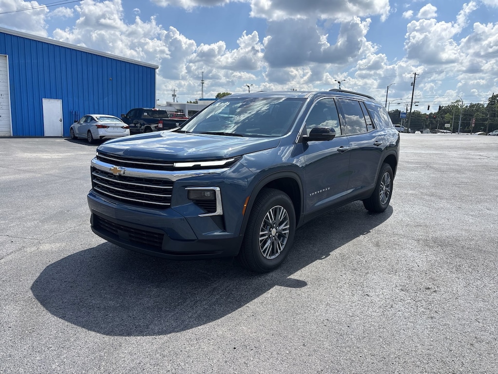 Used 2026 Chevrolet Traverse LT SUV