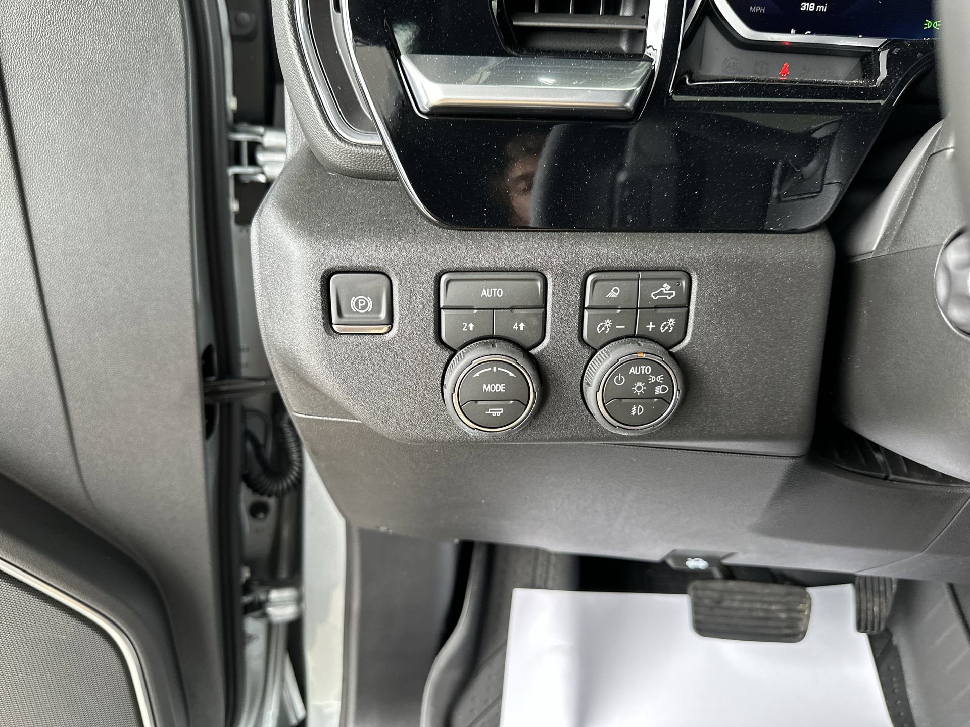 2026 Chevrolet Silverado 1500 LTZ - Photo 18