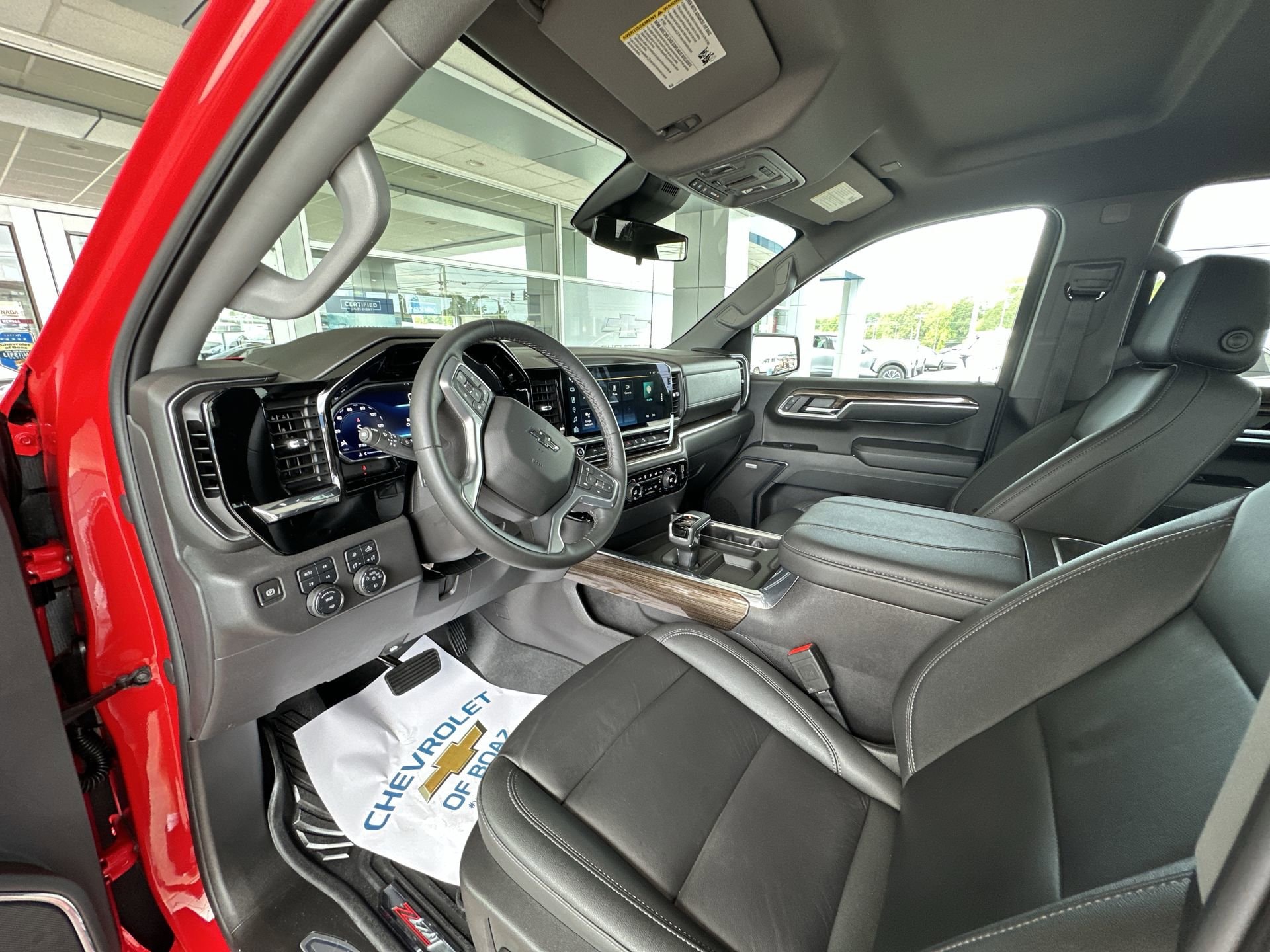 2024 Chevrolet Silverado 1500 LT Trail Boss - Photo 10