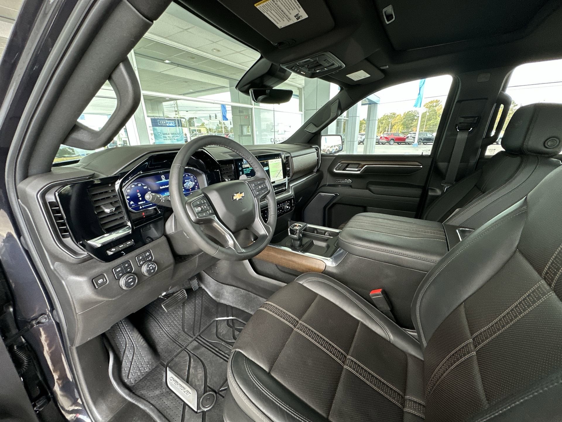 2023 Chevrolet Silverado 1500 High Country - Photo 10