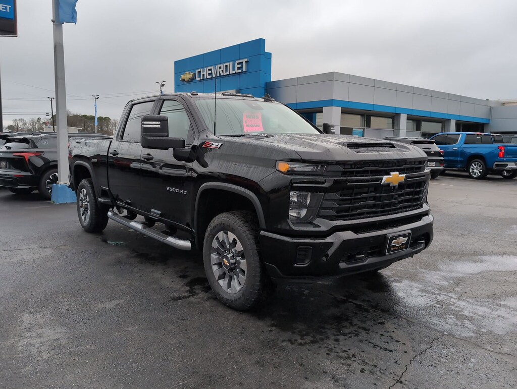 Used 2025 Chevrolet Silverado 2500 HD Custom Truck