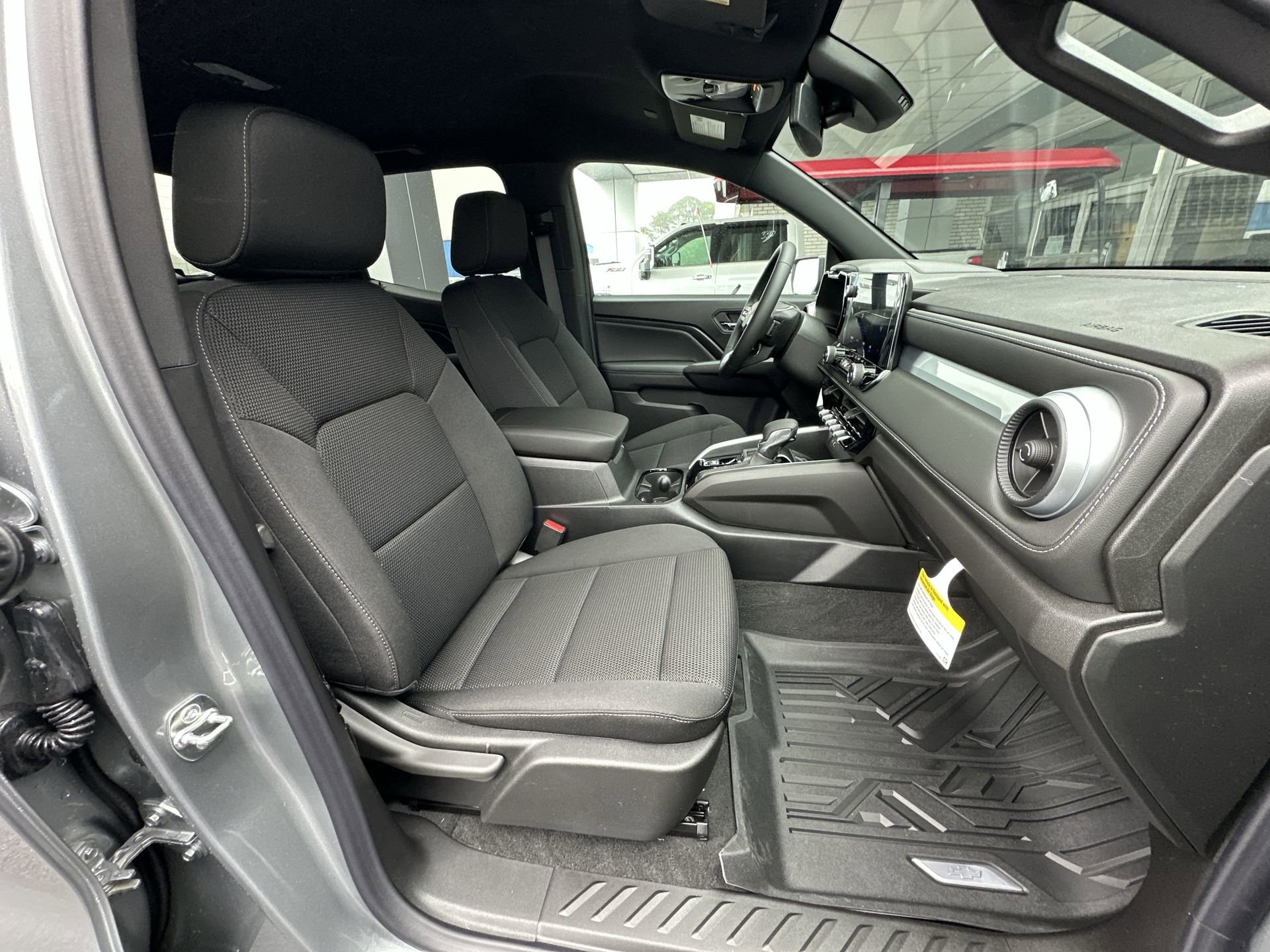 2026 Chevrolet Colorado LT - Photo 26
