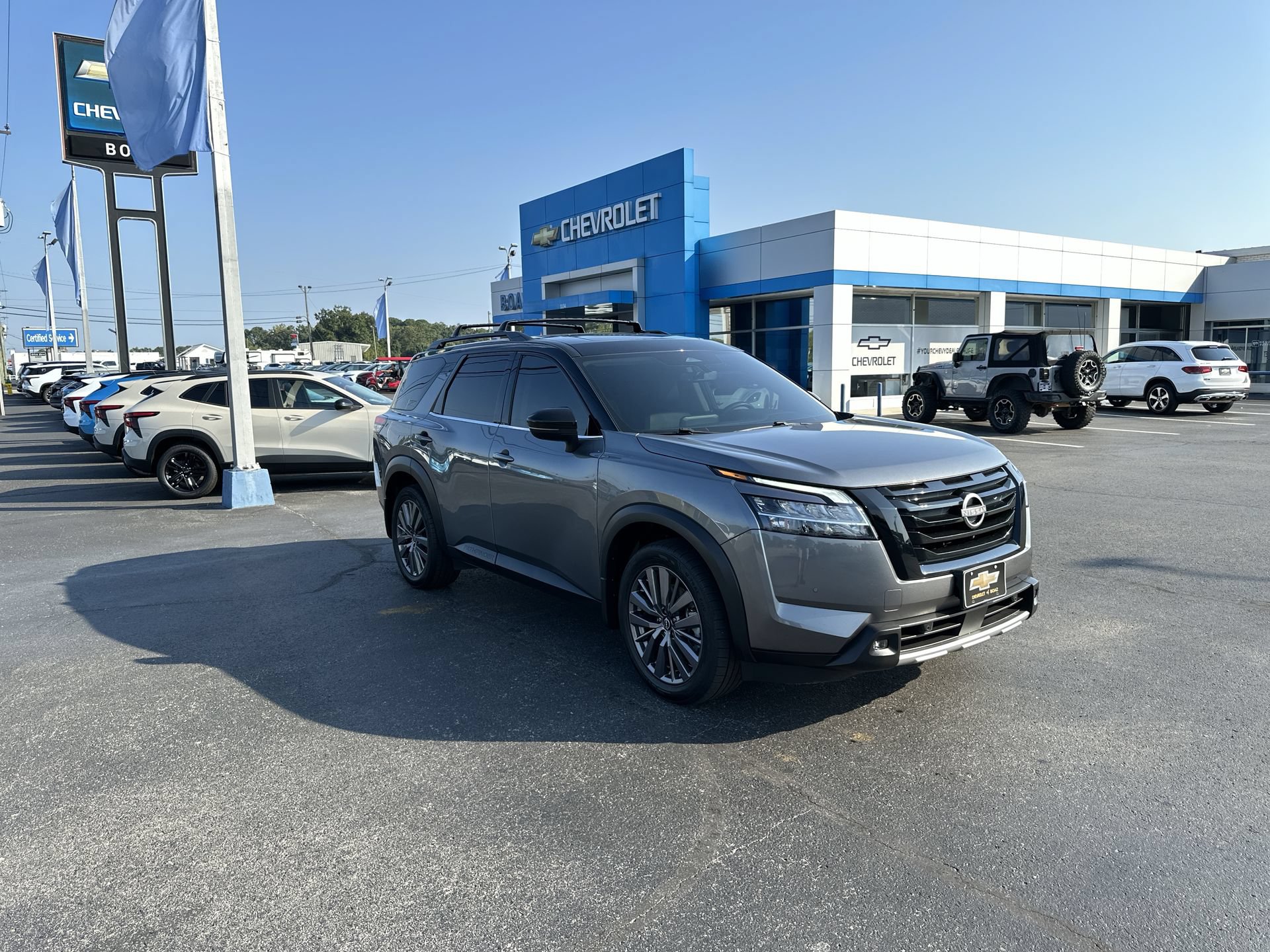 2023 Nissan Pathfinder SL
