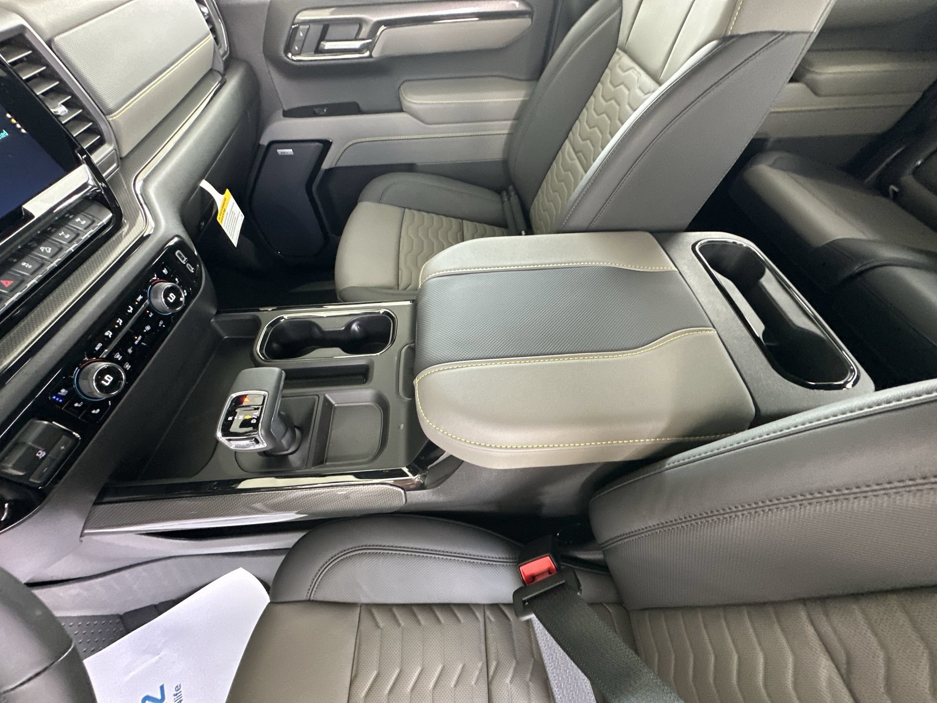 2026 Chevrolet Silverado 1500 ZR2 - Photo 32