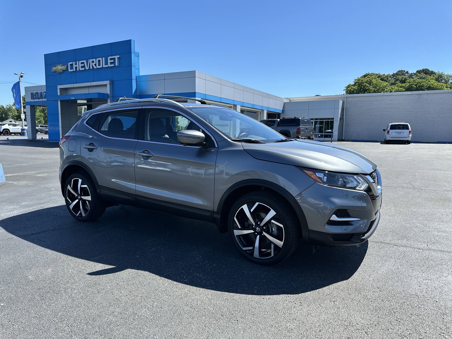 2020 Nissan Rogue Sport SL FWD's photo