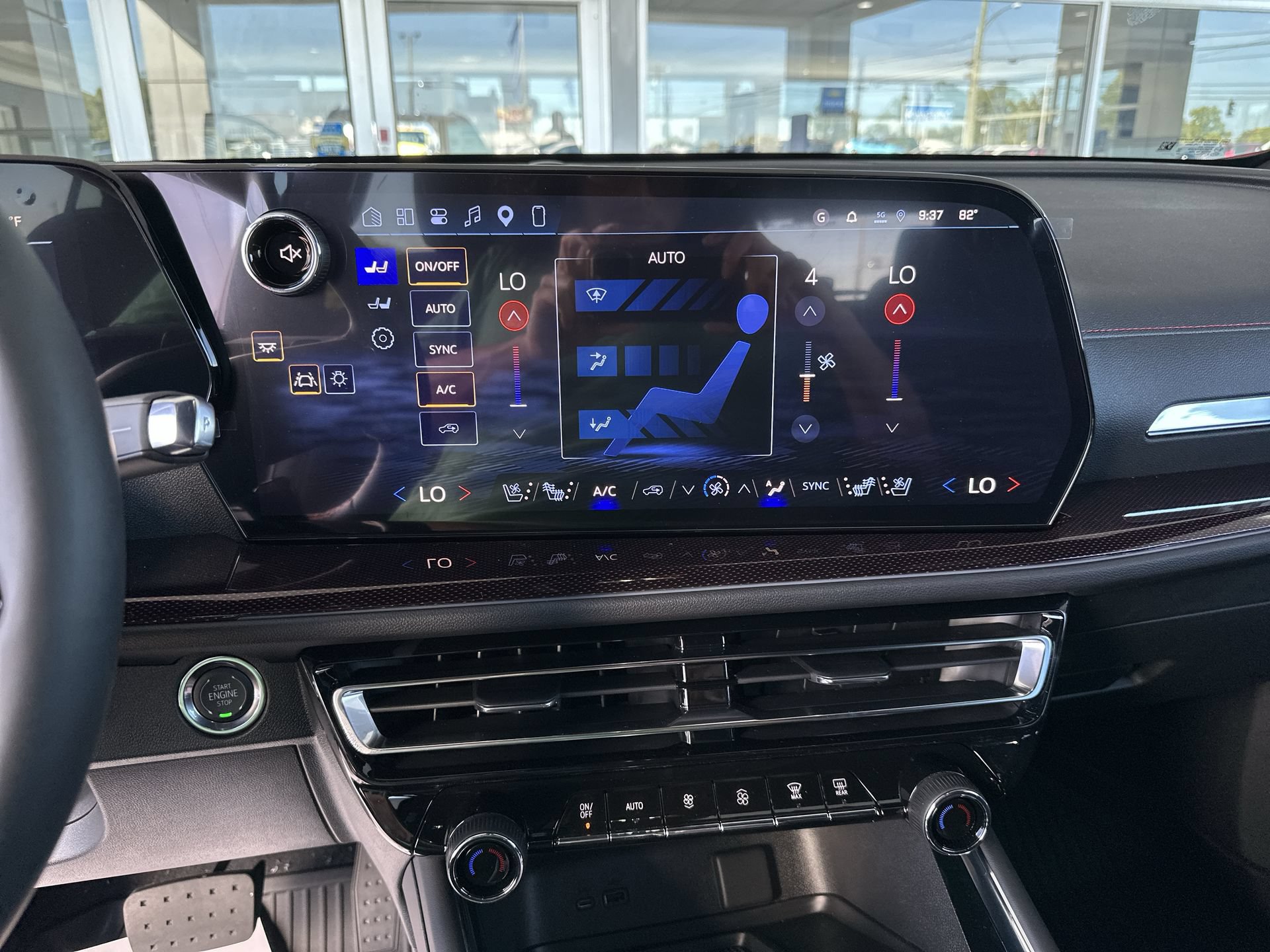 2027 Chevrolet Traverse RS - Photo 33