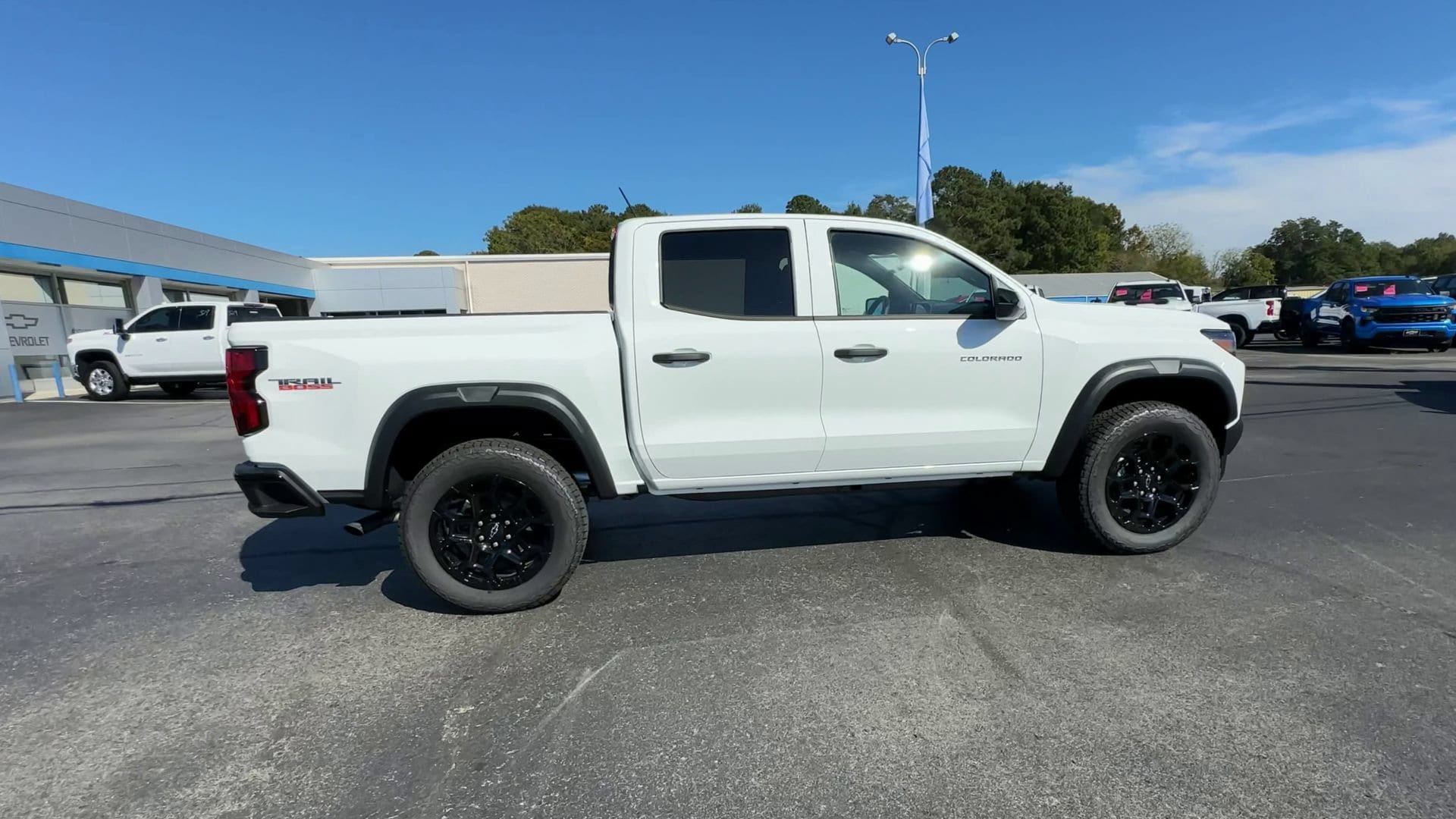 2026 Chevrolet Colorado Trail Boss - Photo 9