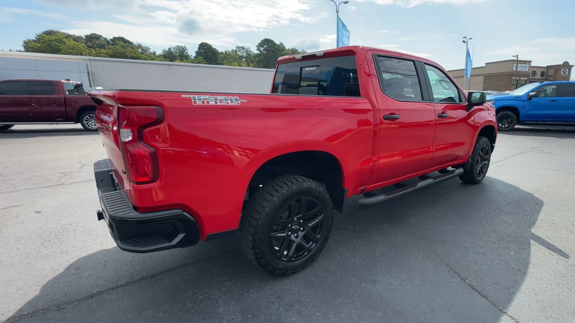 2024 Chevrolet Silverado 1500 LT Trail Boss - Photo 8
