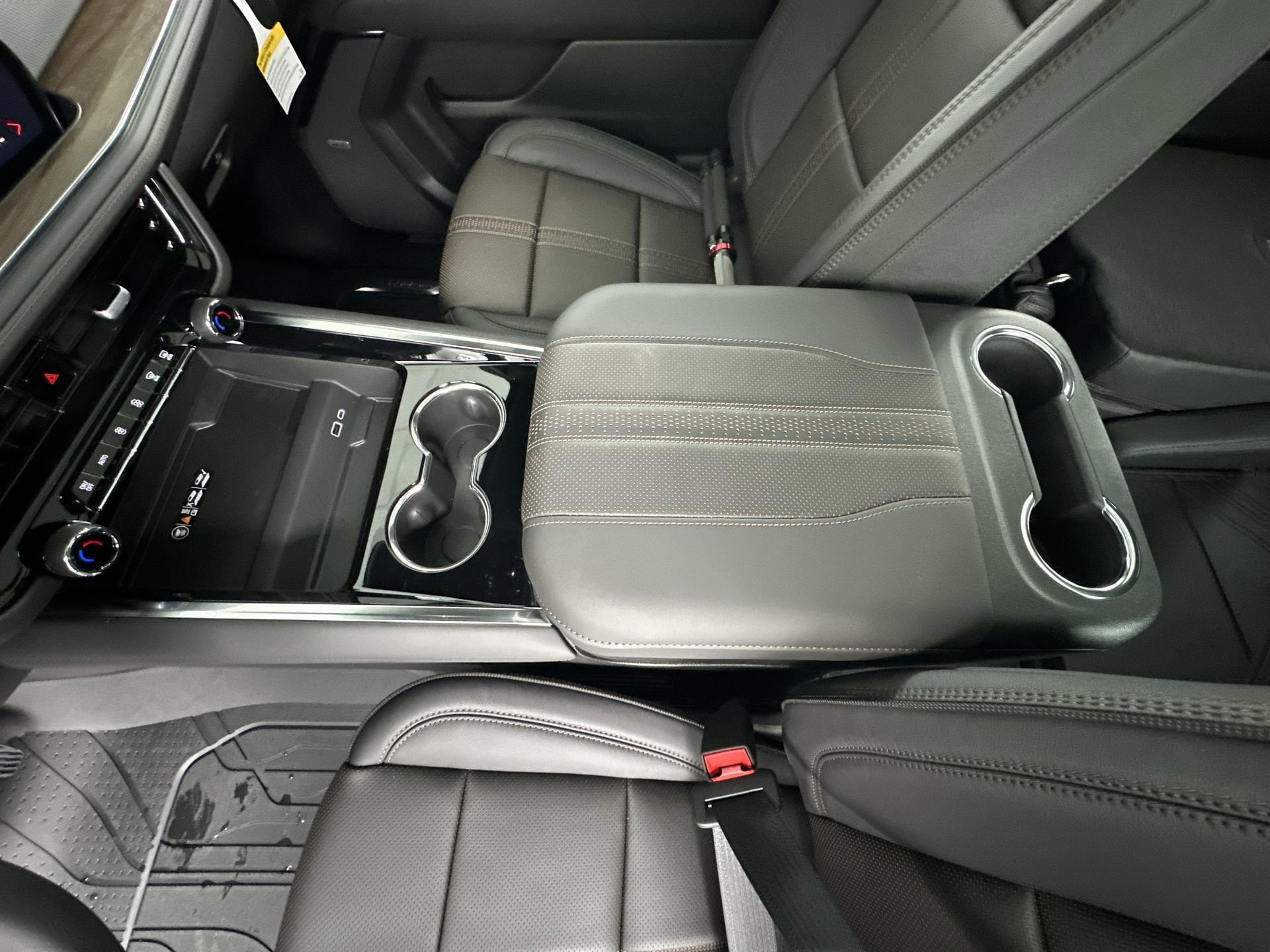 2026 Chevrolet Suburban High Country - Photo 37