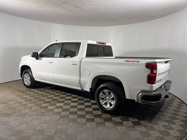 2025 Chevrolet Silverado 1500 LT photo 4