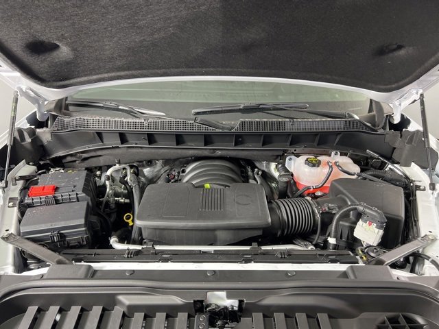 2025 Chevrolet Silverado 1500 LT photo 3