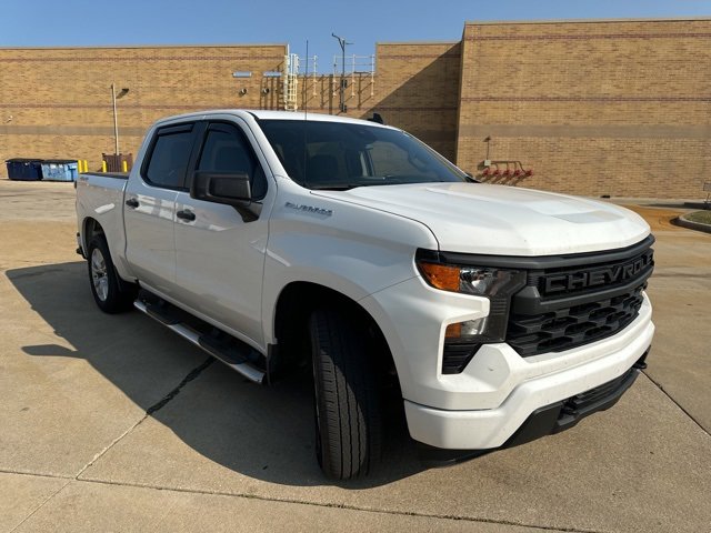 Used 2022 Chevrolet Silverado 1500 Custom with VIN 1GCPDBEKXNZ507452 for sale in Columbus, IN