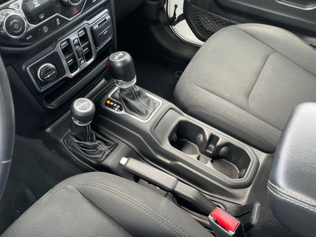 2022 Jeep Wrangler Unlimited Sahara - Photo 20