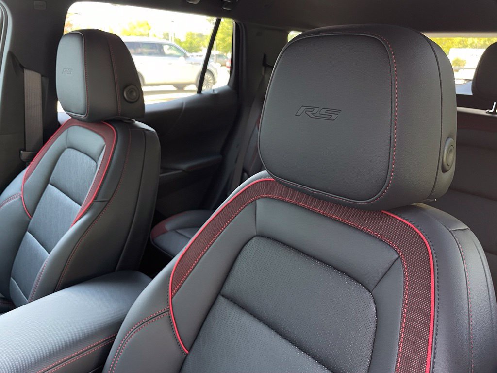 2027 Chevrolet Equinox RS - Photo 24