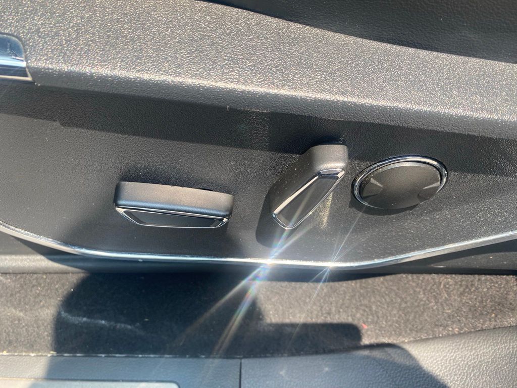 2023 Ford F-150 Platinum - Photo 11