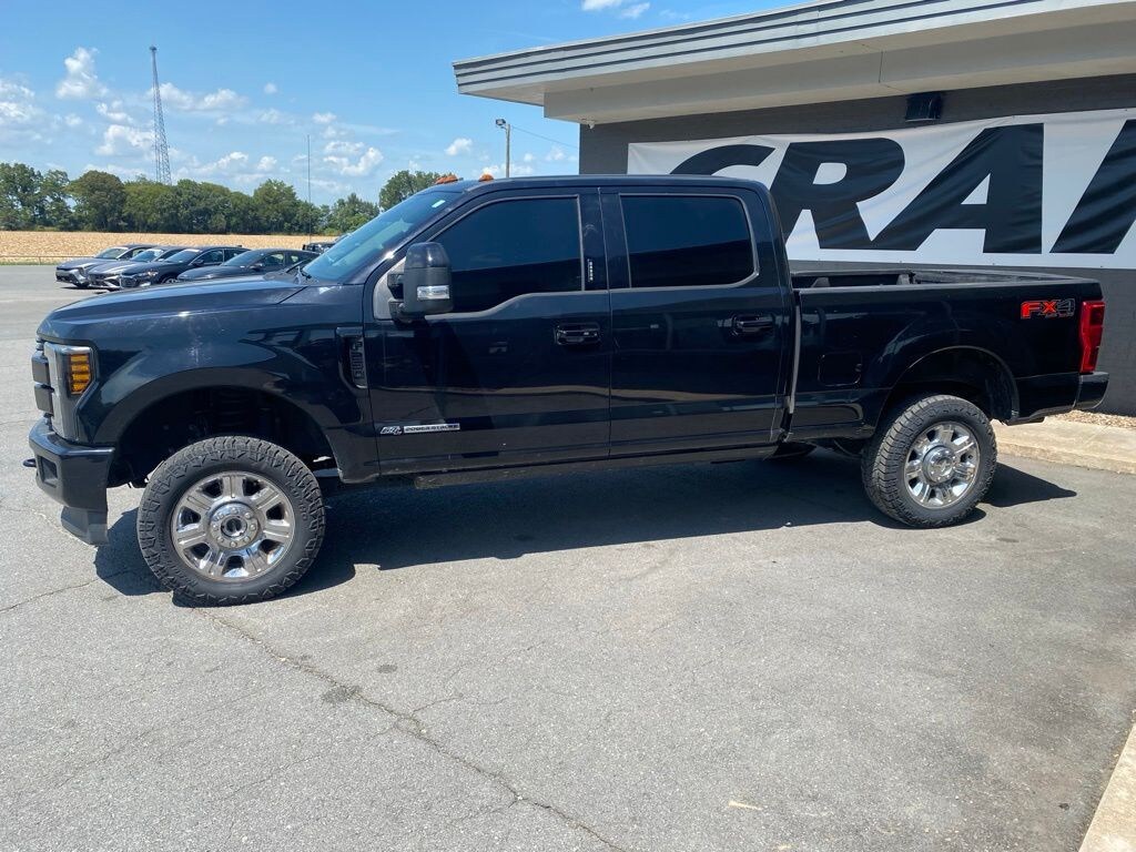 Used 2019 Ford F-250SD Lariat Truck