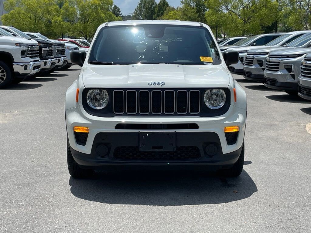 Used 2023 Jeep Renegade Latitude SUV