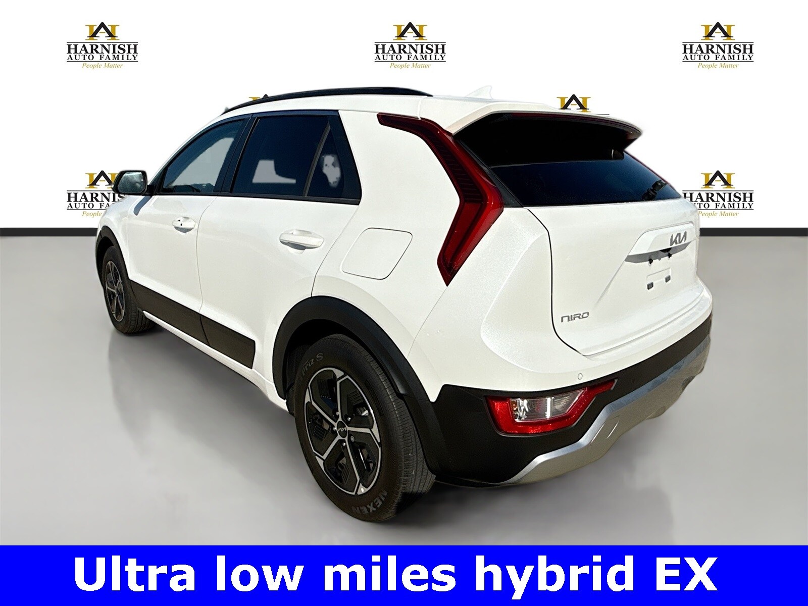 2023 Kia Niro EX photo 3