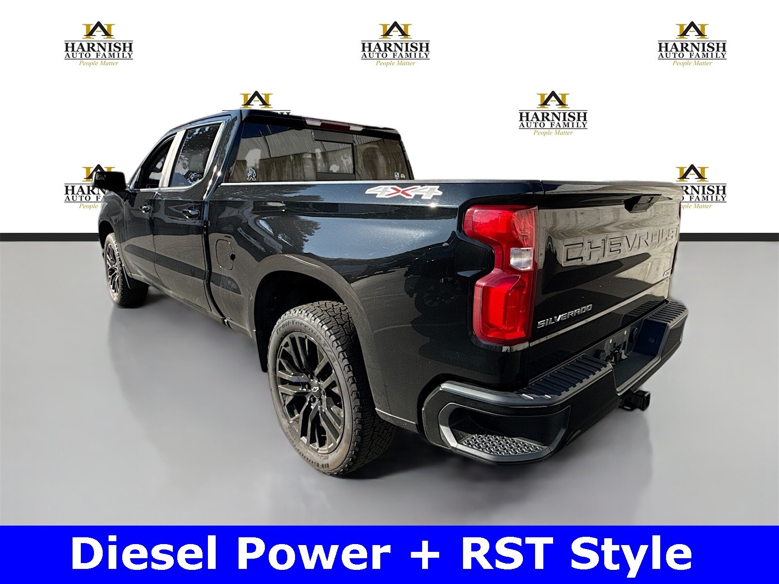 2020 Chevrolet Silverado 1500 RST photo 3